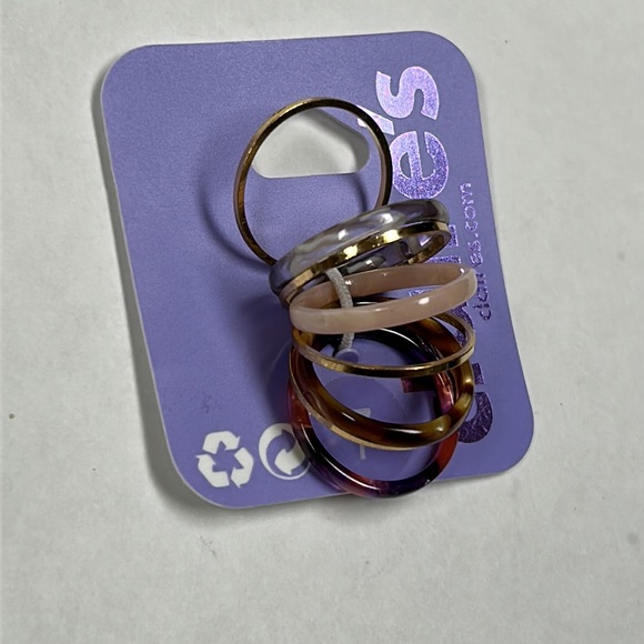 Claire’s Multicolor Ring Size 7. “3 for $20” - Picture 4 of 7